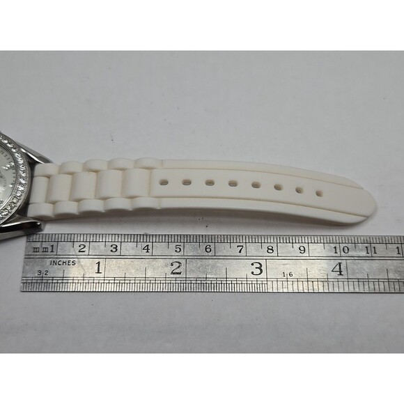 Fossil Riley Womens 40mm Watch White Silicone Glitz Bezel Quartz New Battery WR - Picture 8 of 10